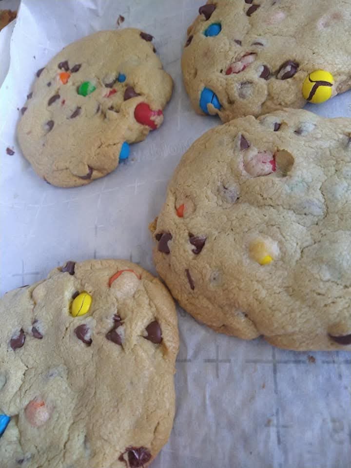 Delux Gold Cookies Gift Boxes 4 count