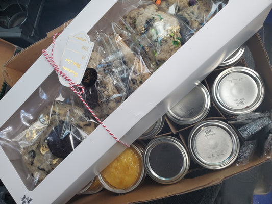 Delux Gold Cookies Gift Boxes 4 count